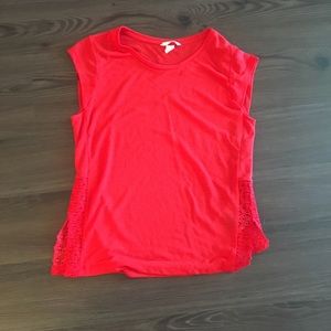 Red short sleeve top with lace split on the side
